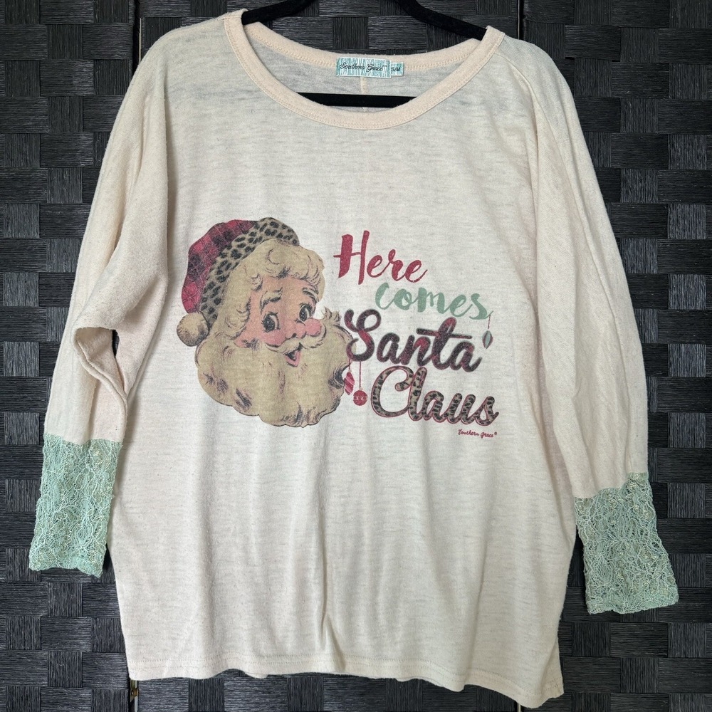 Southern Grace Womens Size S/M Lace Sleeve Christmas Here Comes Santa Claus